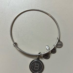 Boston Bruins charm bracelet